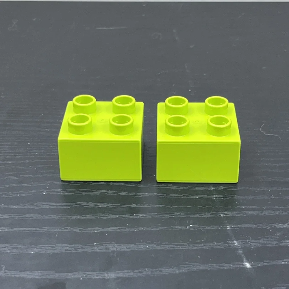 LEGO DUPLO Lime Green Apple Bricks w/ Worm Print 2x2 Lot of 2 Genuine Rare